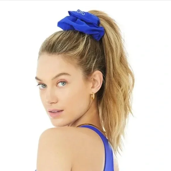 Alo Yoga Airlift Set - Picture 15 of 15